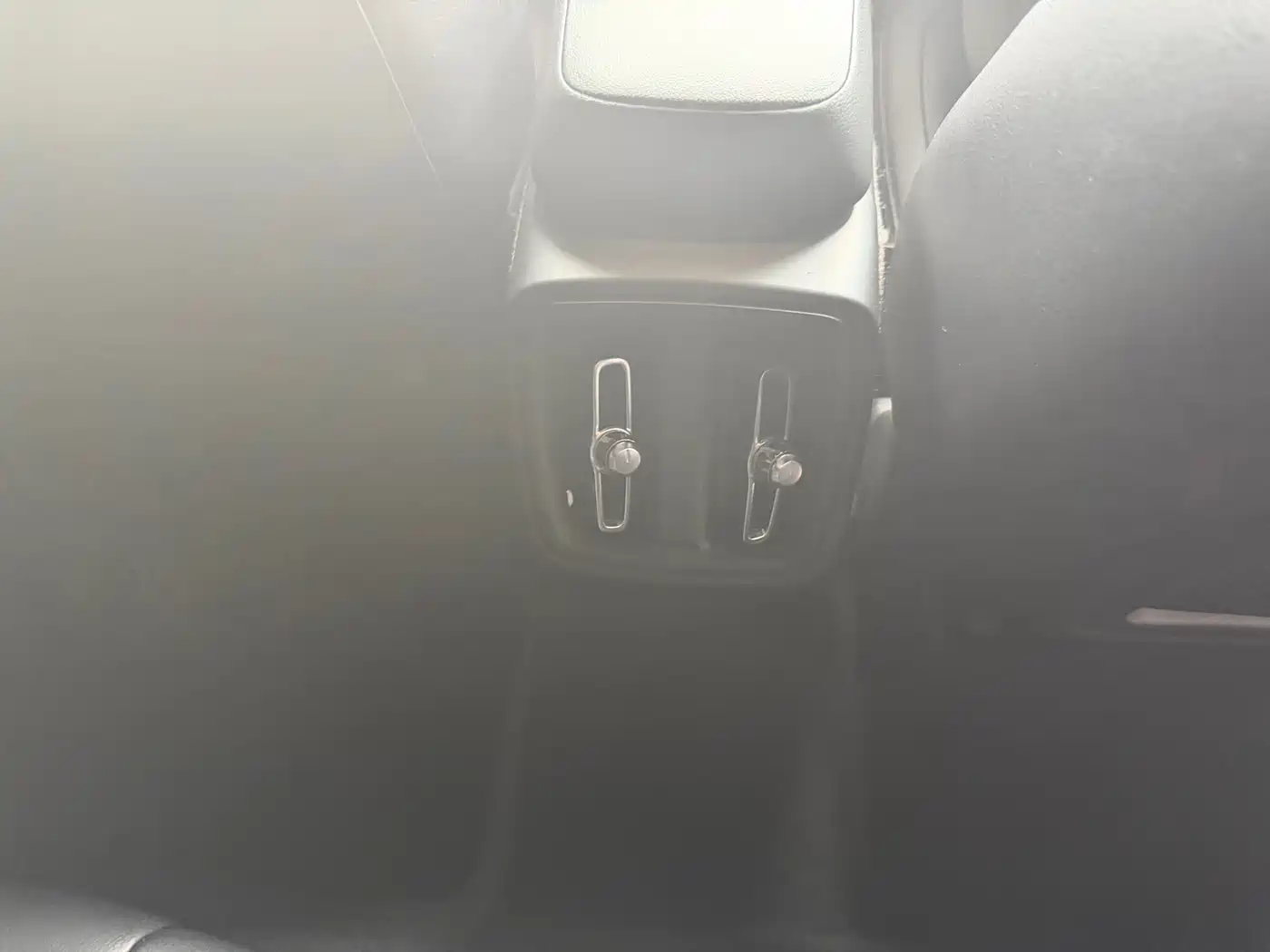 Фото 7 - Volvo XC40