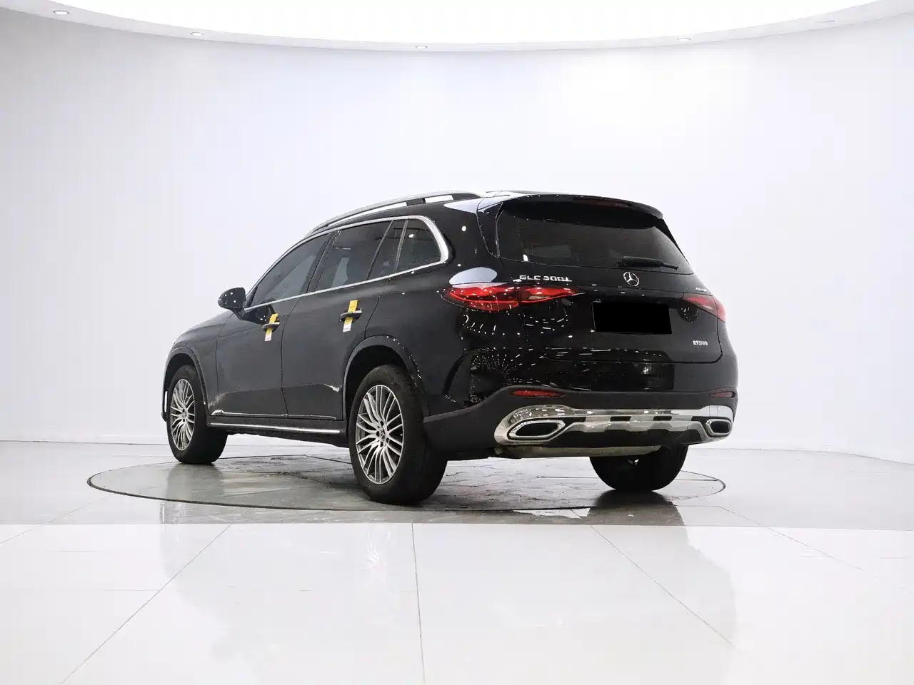 Mercedes-Benz GLC 2023 GLC 300 L 4MATIC Sport 5-Seater фото 8