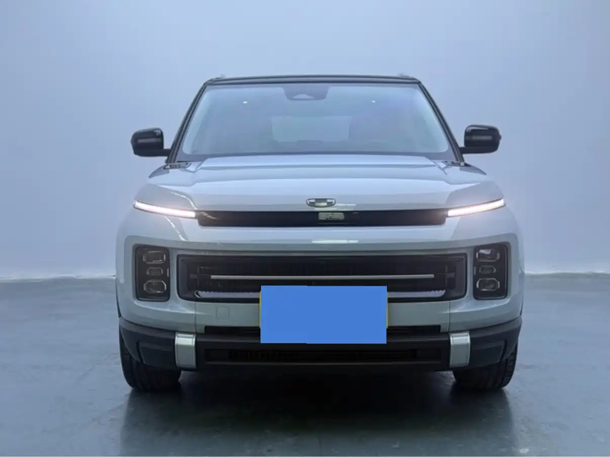 Фото 9 - Geely ICON