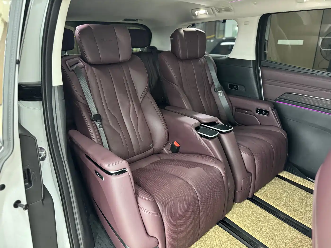 Buick Century 2023 2.0T 7-Seater World Edition фото 12
