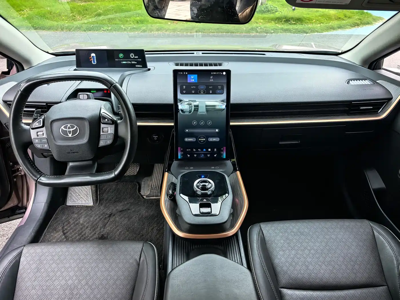 Toyota bZ3 2023 616km Long Range Premium фото 5