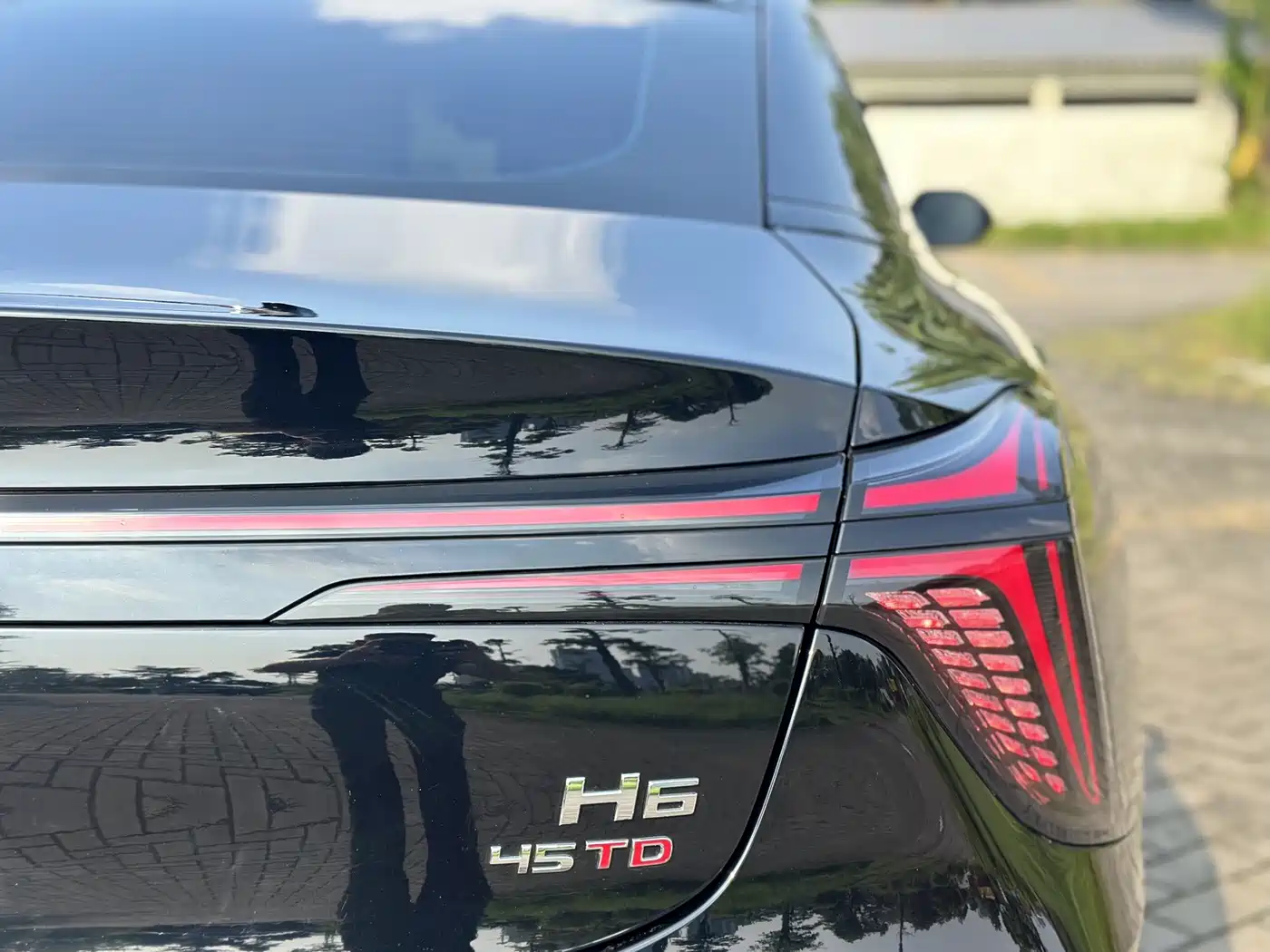 Hongqi H6 2026 2025 Model 2.0T Far-Reaching Edition