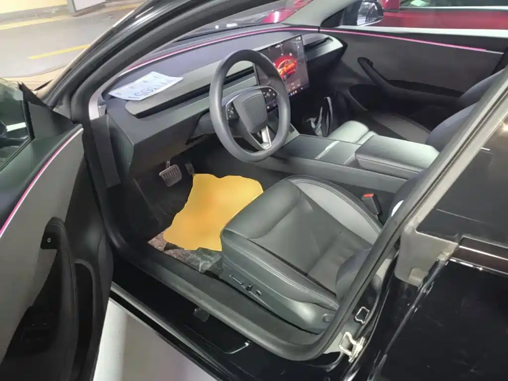 Фото 16 - Tesla Model 3