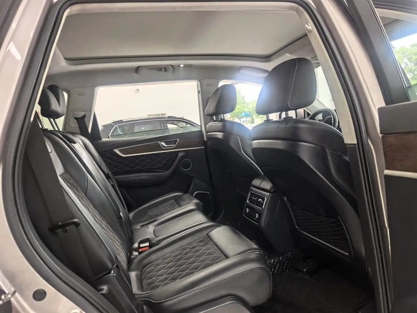 Hongqi HS7 2020 2019 3.0T Automatic 4WD Smart Connection Flag Enjoy Edition