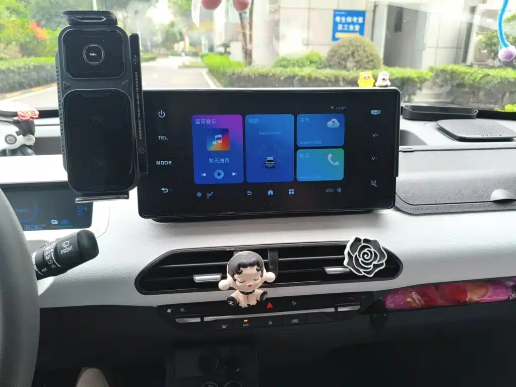Фото 9 - Geely Galaxy Panda