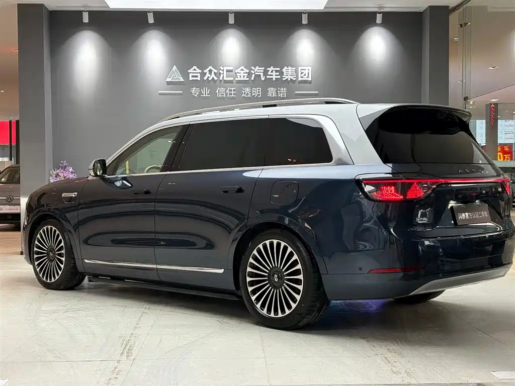 AITO Wenjie AITO M9 2025 Extended Range Ultra 52kWh 6-Seater фото 4