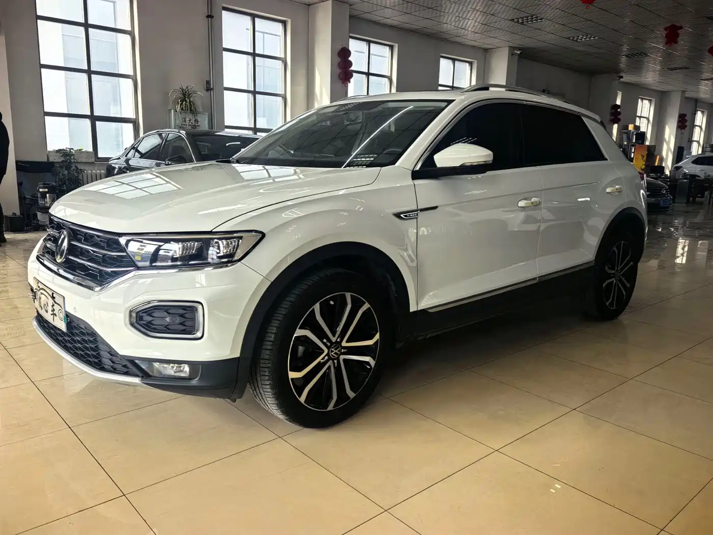 VOLKSWAGEN T-ROC EXPLORING SONGS