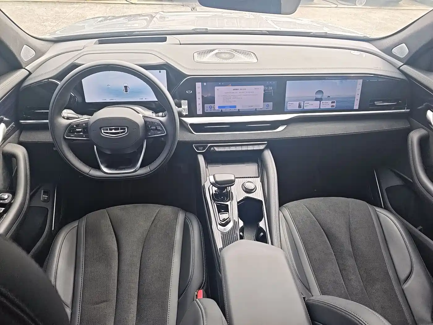 Фото 6 - Geely Monjaro