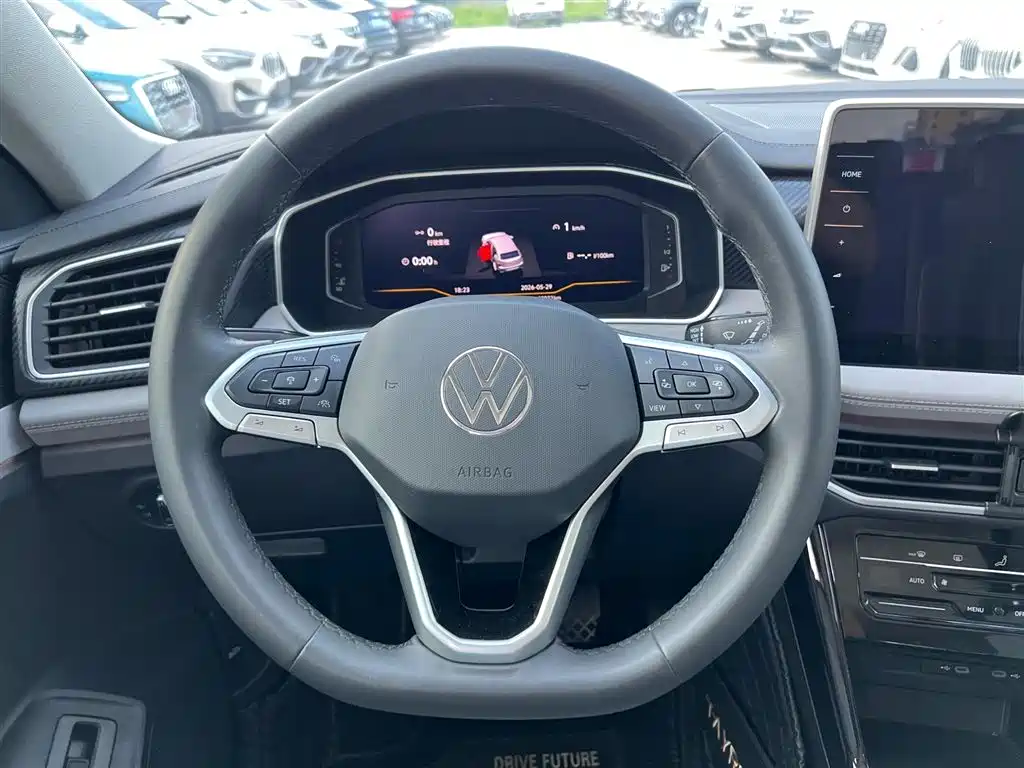 Volkswagen Tayron 2023 280TSI 2WD Luxury Plus Advanced Edition фото 15