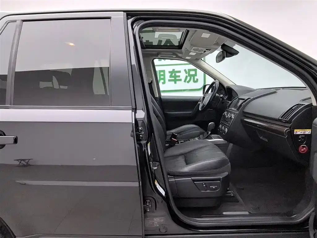 Land Rover Freelander 2 2014 2.2T SD4 SE Diesel Edition фото 23