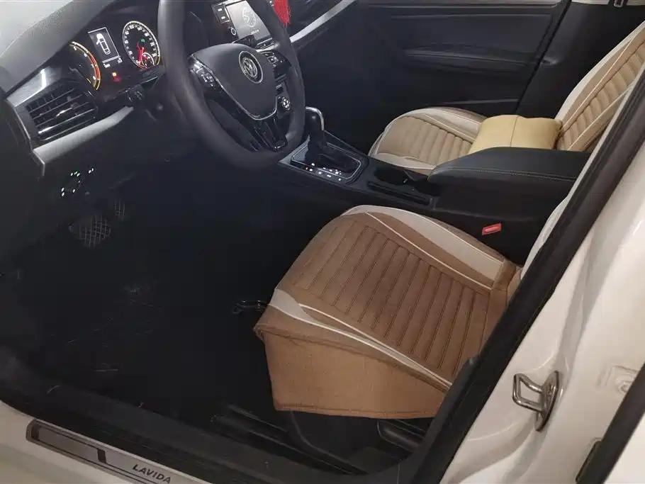 Volkswagen Lavida 2018 280TSI DSG Comfort Edition China V фото 9