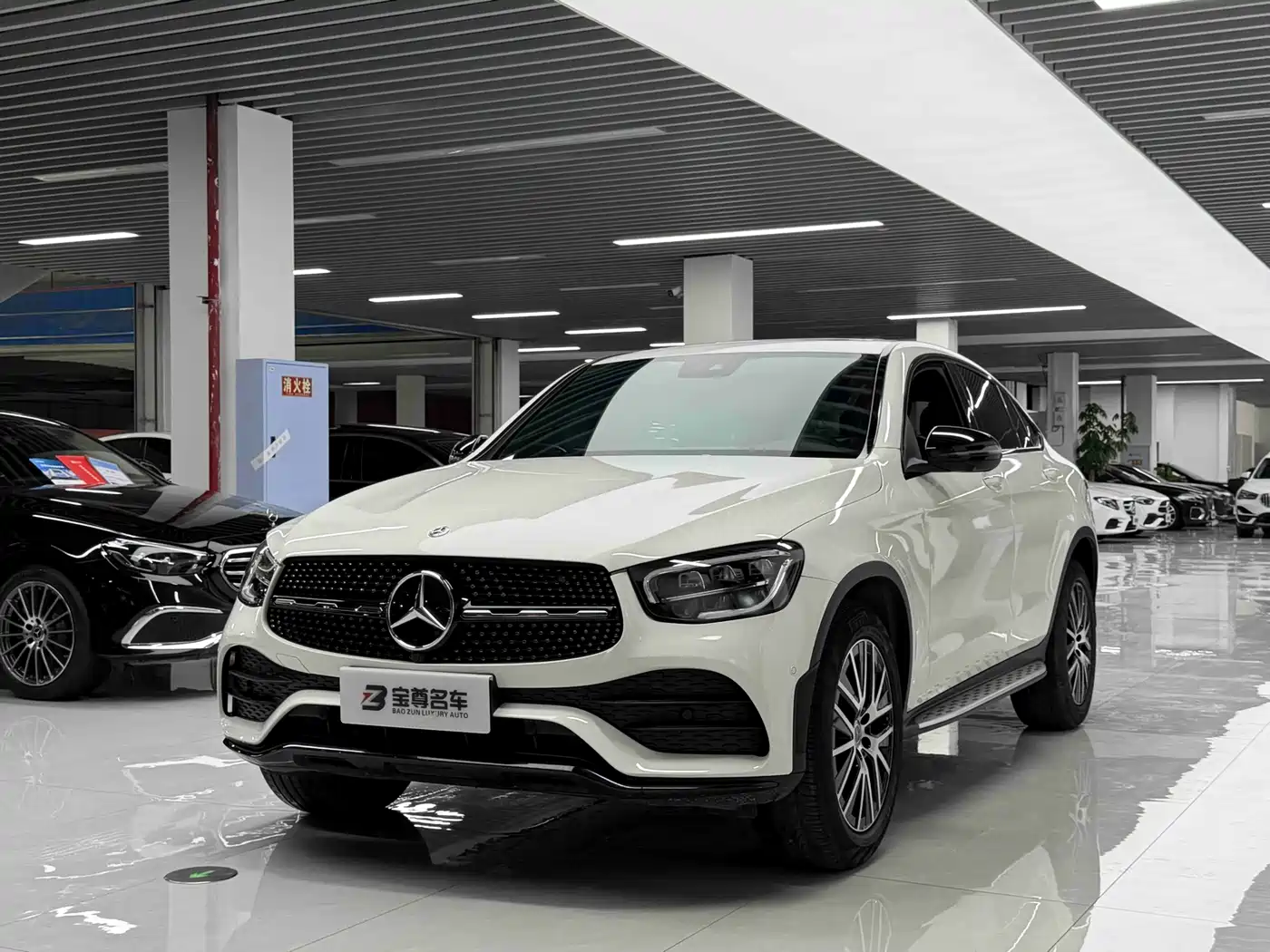 Mercedes-Benz GLC Coupe 2022 GLC 300 4MATIC Coupe SUV