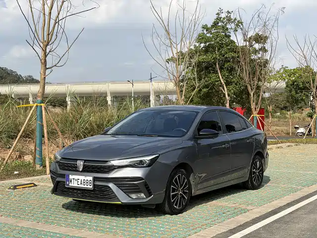ROEWE I5