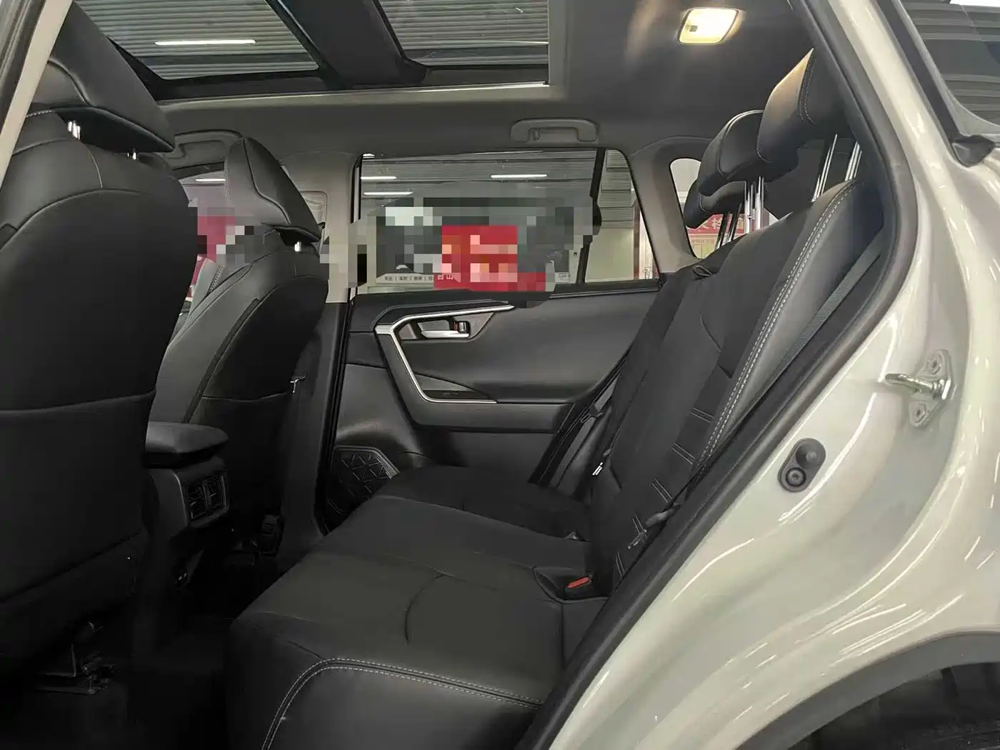 Toyota Wildlander 2023 2.0L CVT AWD Luxury PLUS фото 9