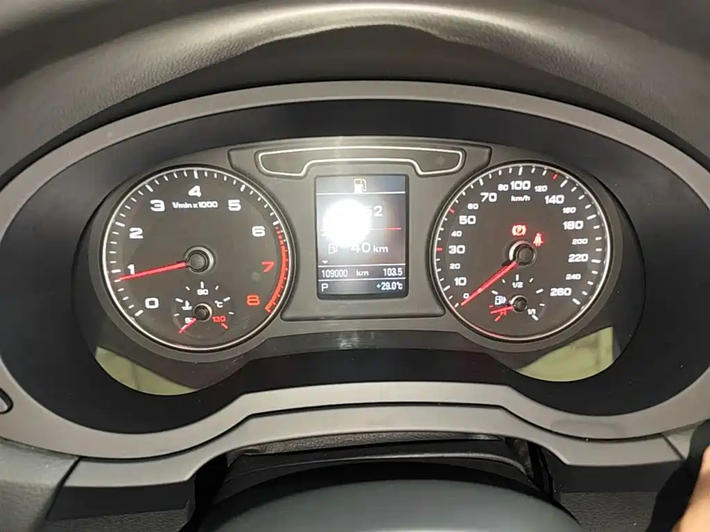 Audi Q3 2015 35 TFSI quattro Technology фото 12