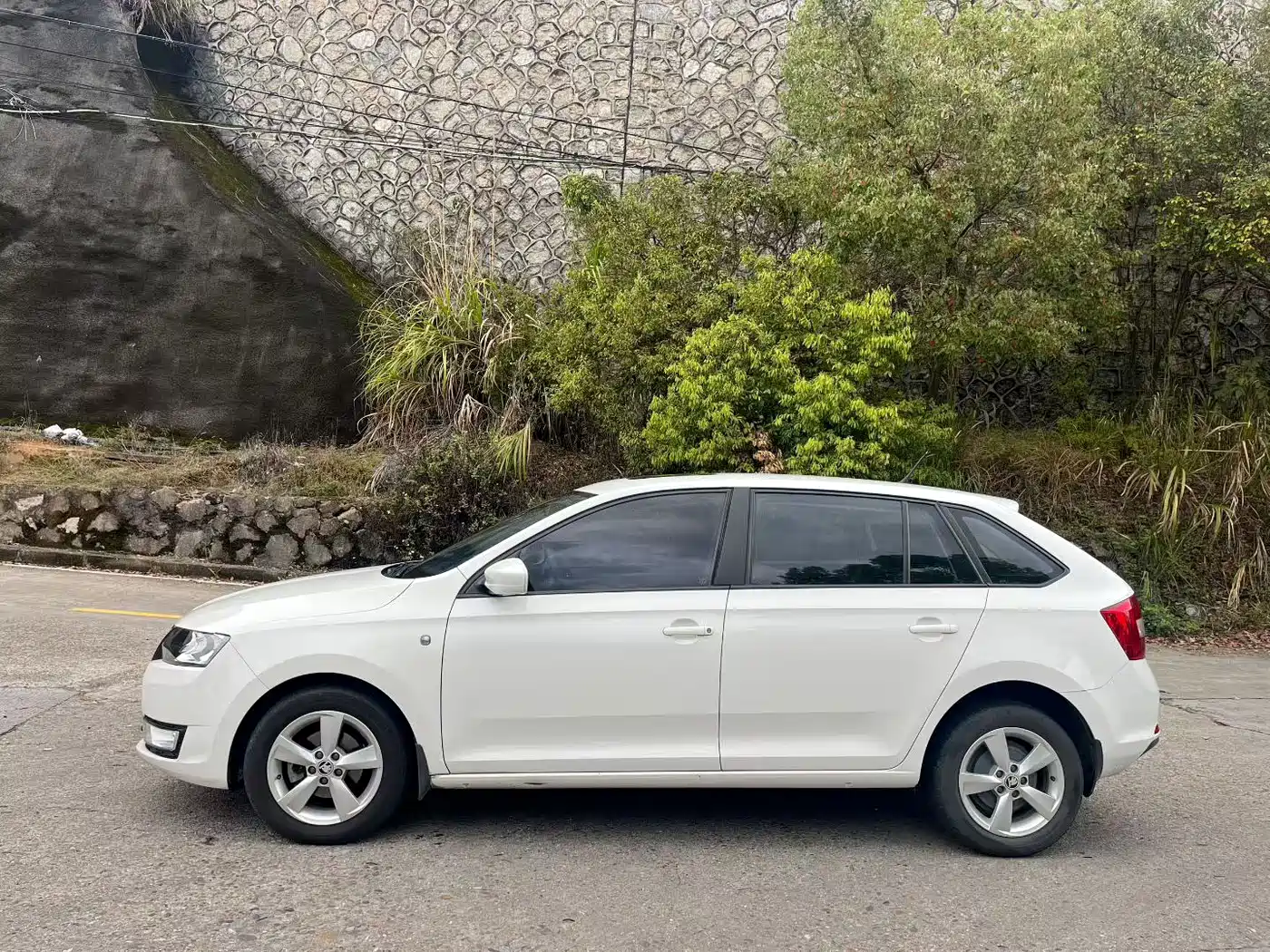 Škoda Skoda Rapid Spaceback 2014 1.6L Automatic乐享版 фото 5