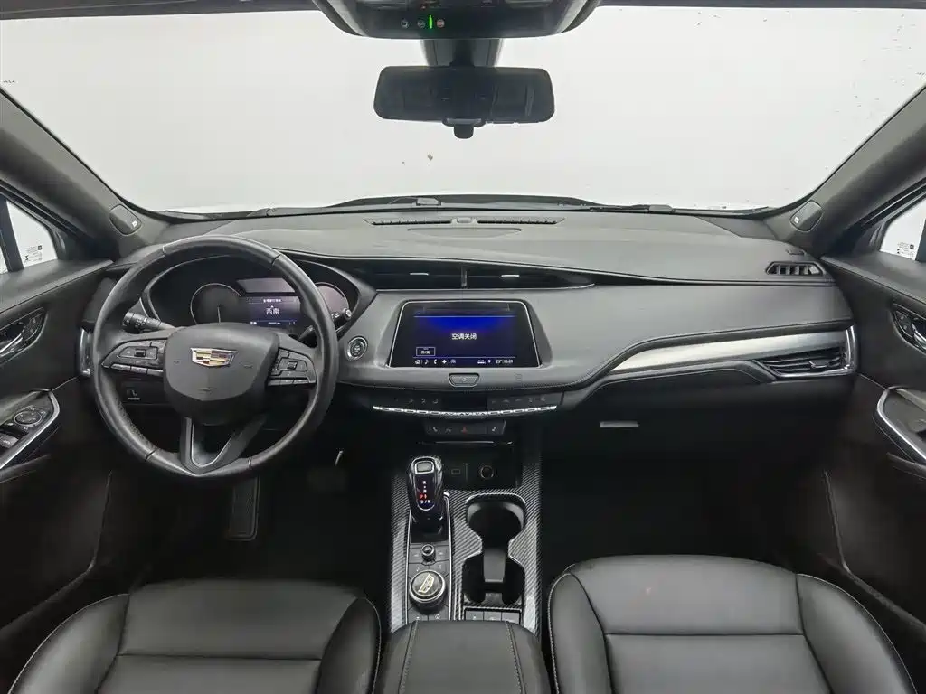 Cadillac XT4 2018 Model 28T 2WD Luxury фото 5
