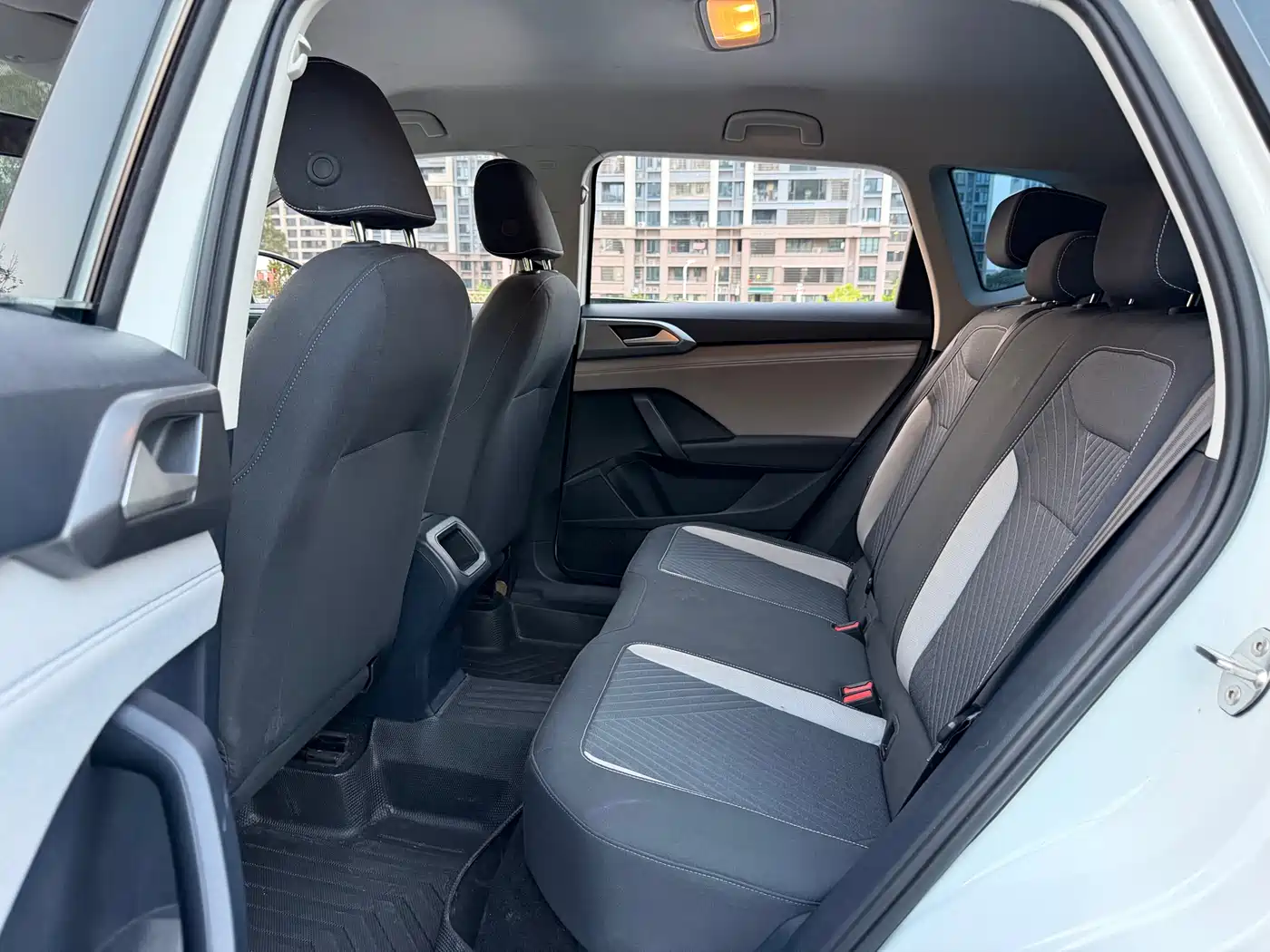 Volkswagen Tharu 2024 300TSI 2WD New Moon Edition фото 11