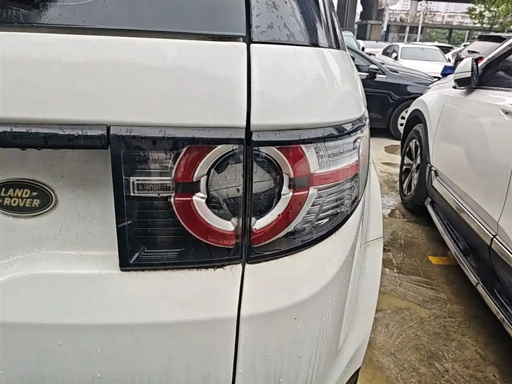 Land Rover Discovery Sport 2018 240PS PURE Edition фото 7