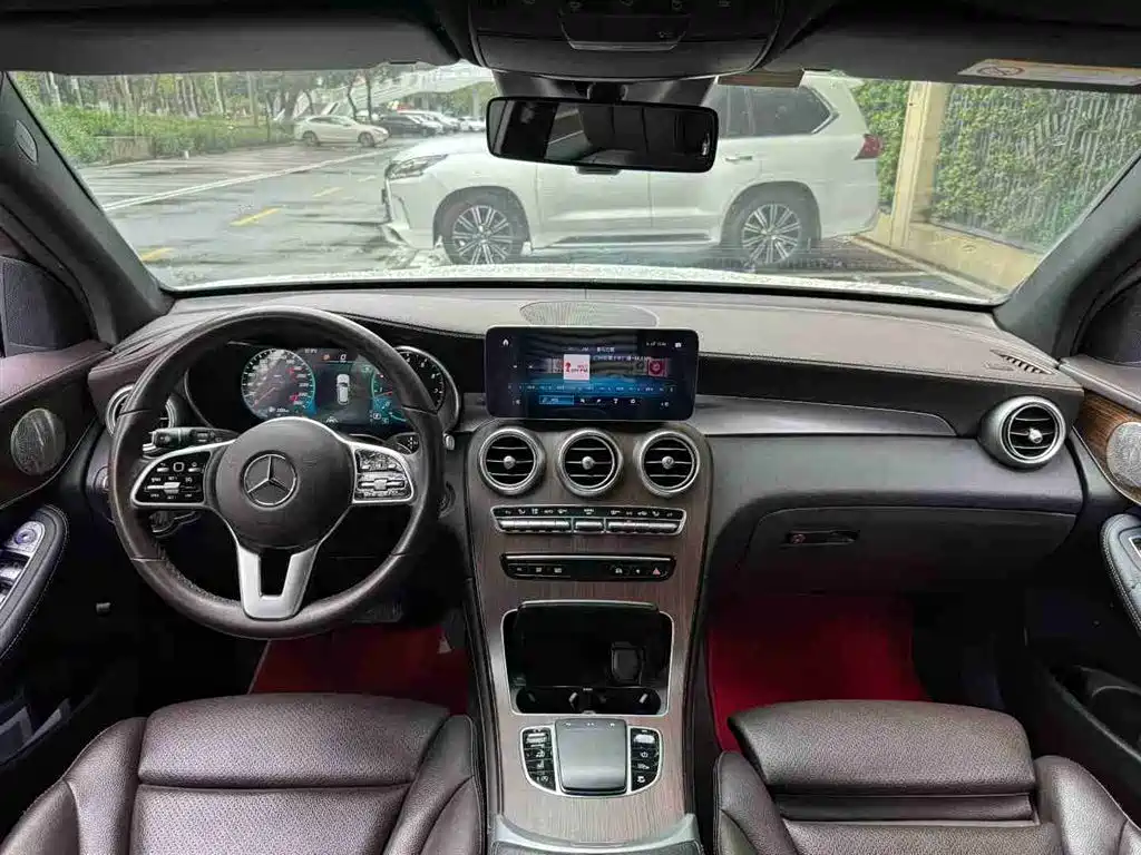 Mercedes-Benz GLC 2021 GLC 300 L 4MATIC Sporty фото 7