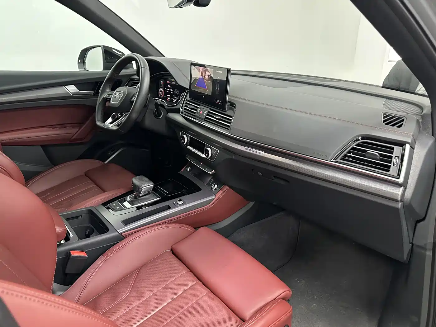 Audi Q5L 2025 40 TFSI Luxury Dynamic фото 13