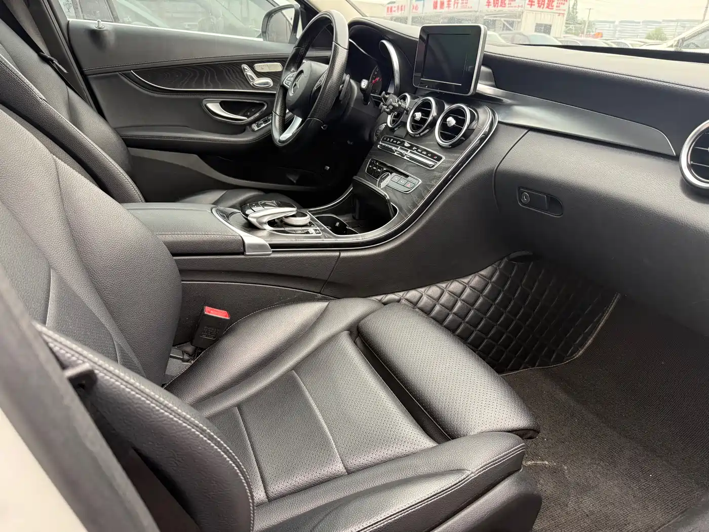 Mercedes-Benz C-Class 2017 Facelift C 200 L Sport Edition фото 6