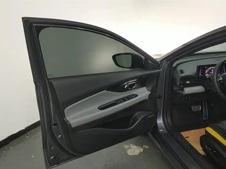 GAC Trumpchi Trumpchi Emkoo 2021 270T DCT J15 Edition фото 7