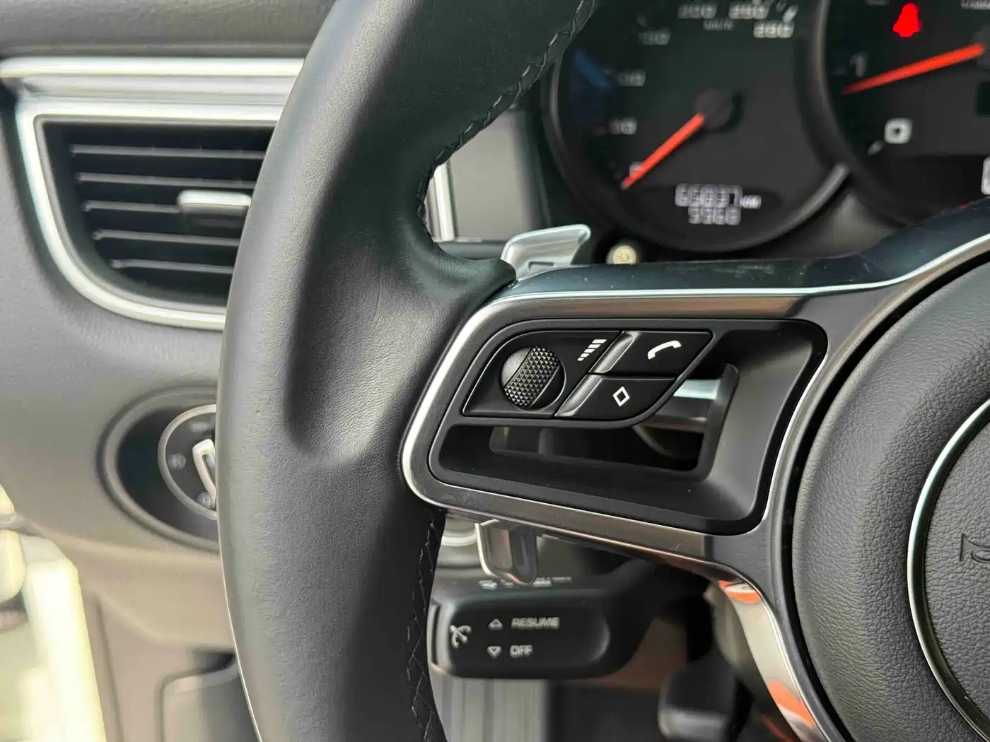 Porsche Macan 2017 Macan 2.0T фото 11