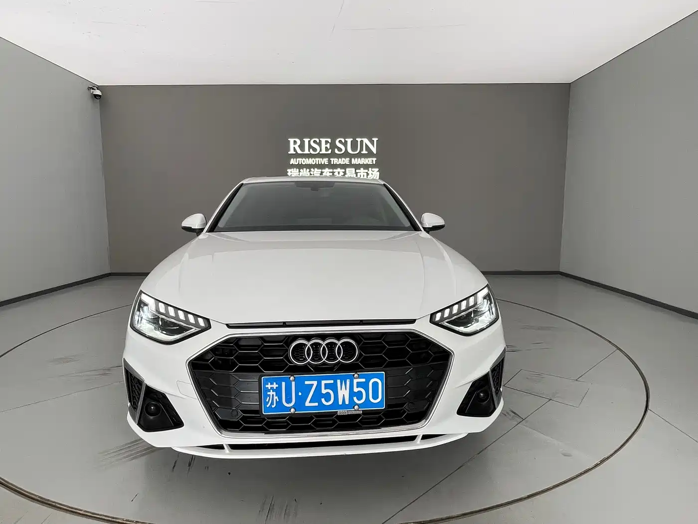 Audi A4L 2020 40 TFSI Fashion Dynamic Edition фото 2
