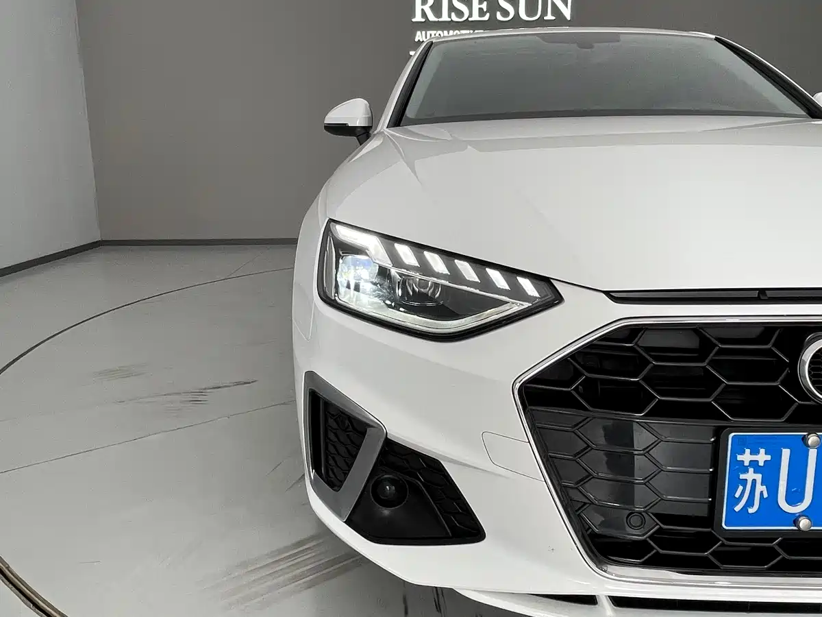 Audi A4L 2020 40 TFSI Fashion Dynamic Edition фото 17