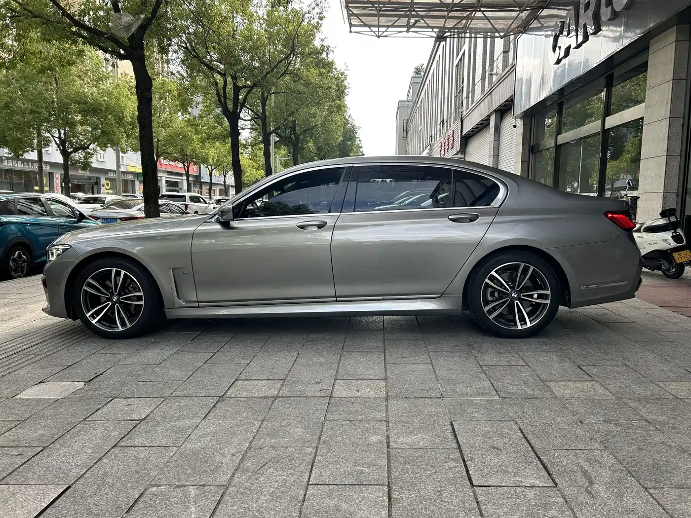 BMW 7 Series 2022 2021 Model 730Li M Sport Package