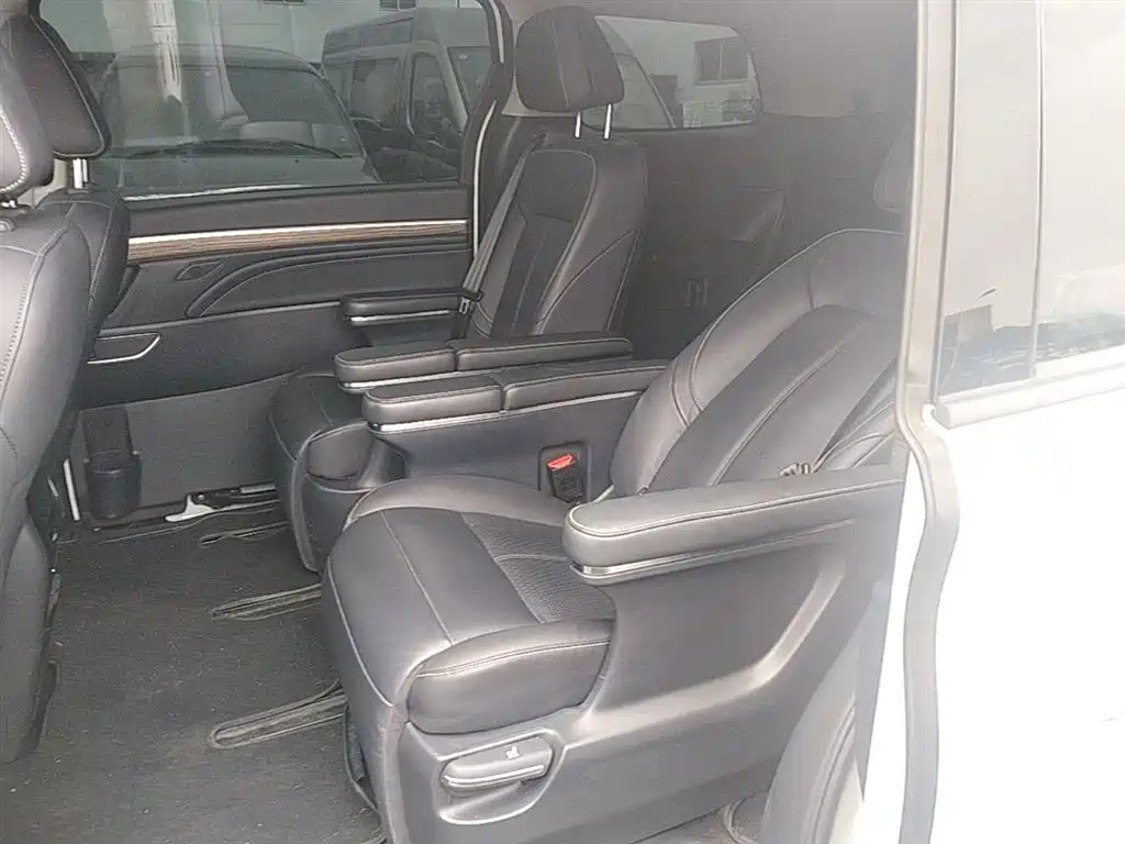 GAC Trumpchi Trumpchi M8 2021 Leading Show Series 390T Ultimate Edition фото 17
