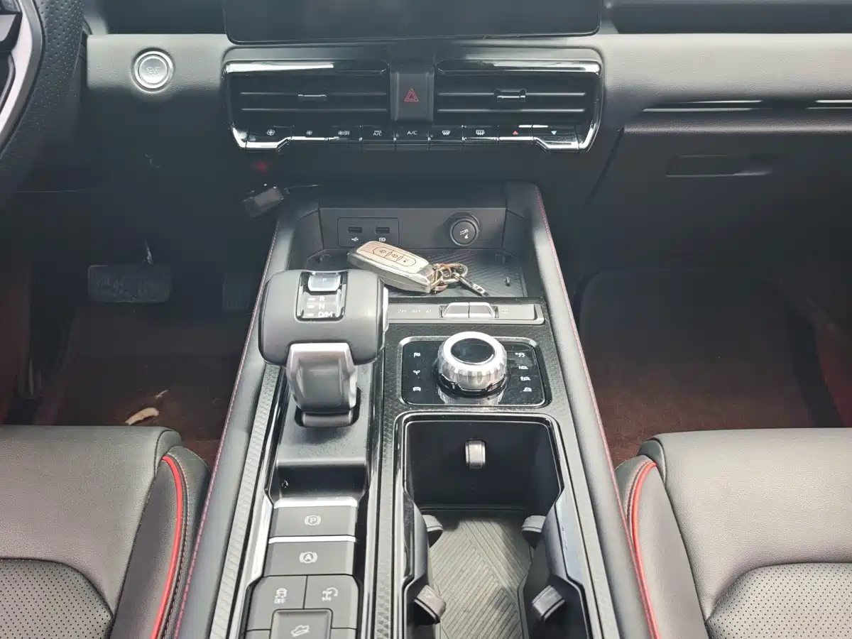 Jiangling Dadao 2025 2024 Explorer 2.3T Diesel Automatic 4WD Unlimited Edition