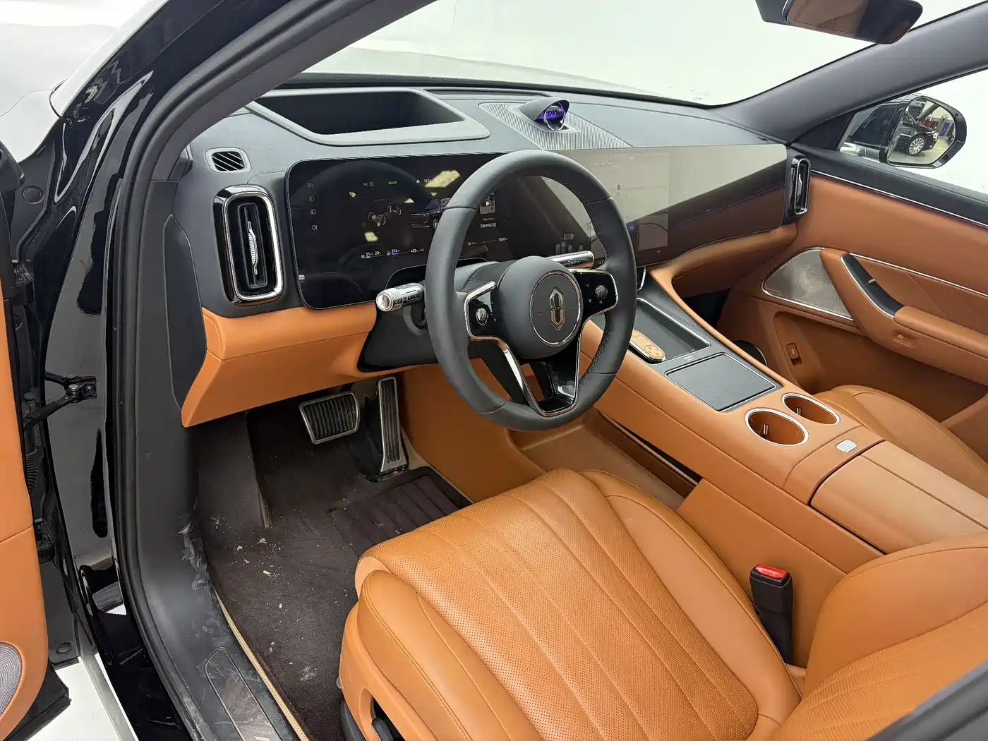 AITO Wenjie AITO M8 2025 Range Extender Max+ Edition 53.4kWh 5-seater фото 10
