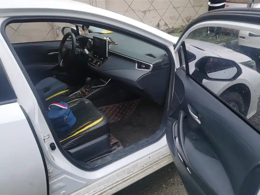 Toyota Corolla 2019 1.2T S-CVT GL-i Elite Edition фото 8