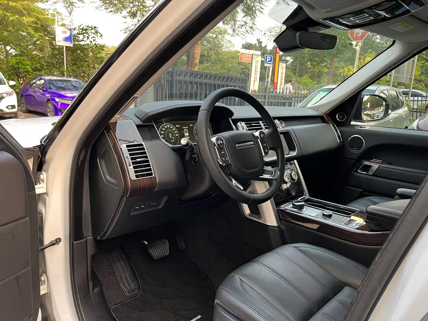 Land Rover Range Rover 2017 3.0 SC V6 Vogue LWB (Long Wheelbase) фото 14