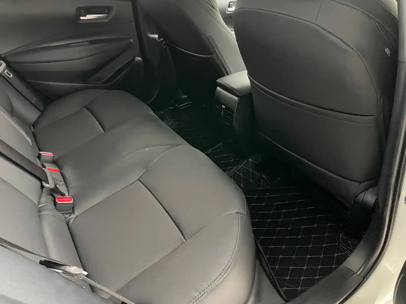 Toyota Levin 2022 TNGA 1.5L CVT Progressive Edition фото 9