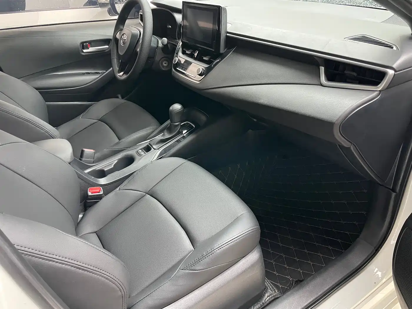 Toyota Levin 2022 TNGA 1.5L CVT Progressive Edition фото 8