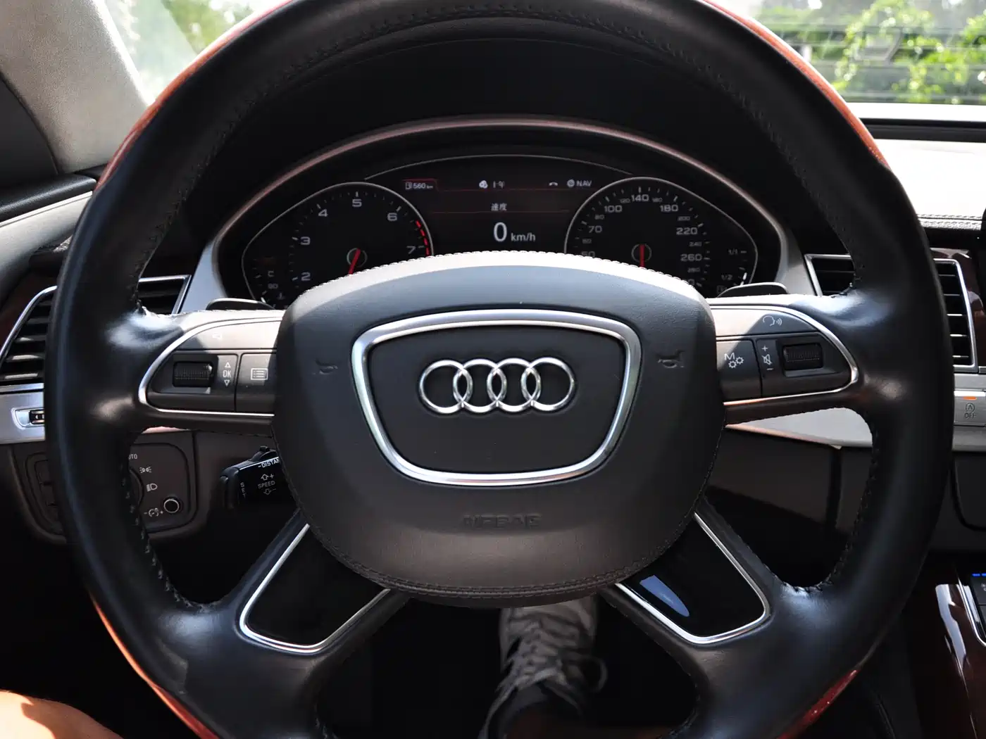 Audi A8 2012 A8L 6.3 FSI W12 quattro фото 8