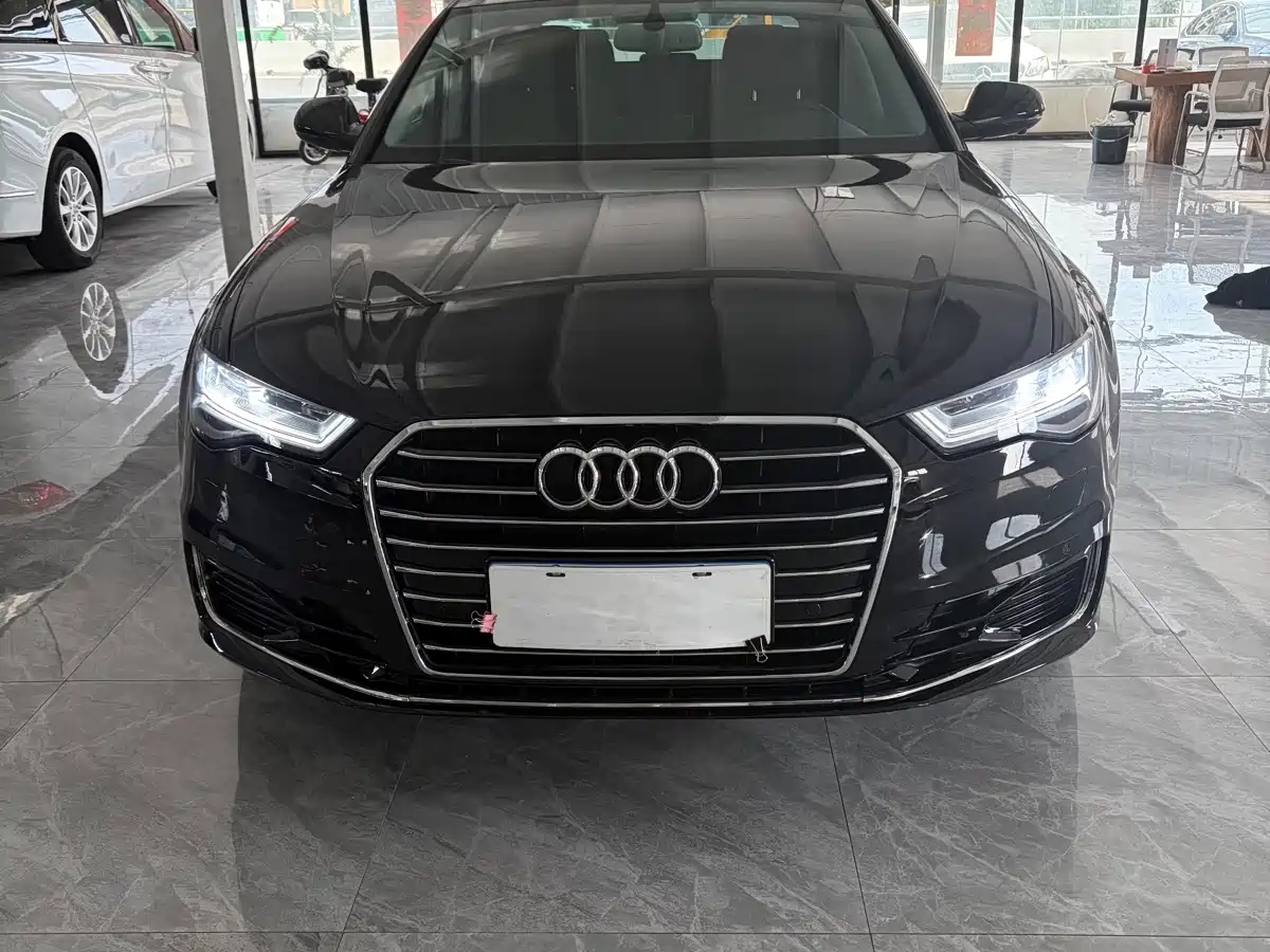 Photo 2 - Audi A6L