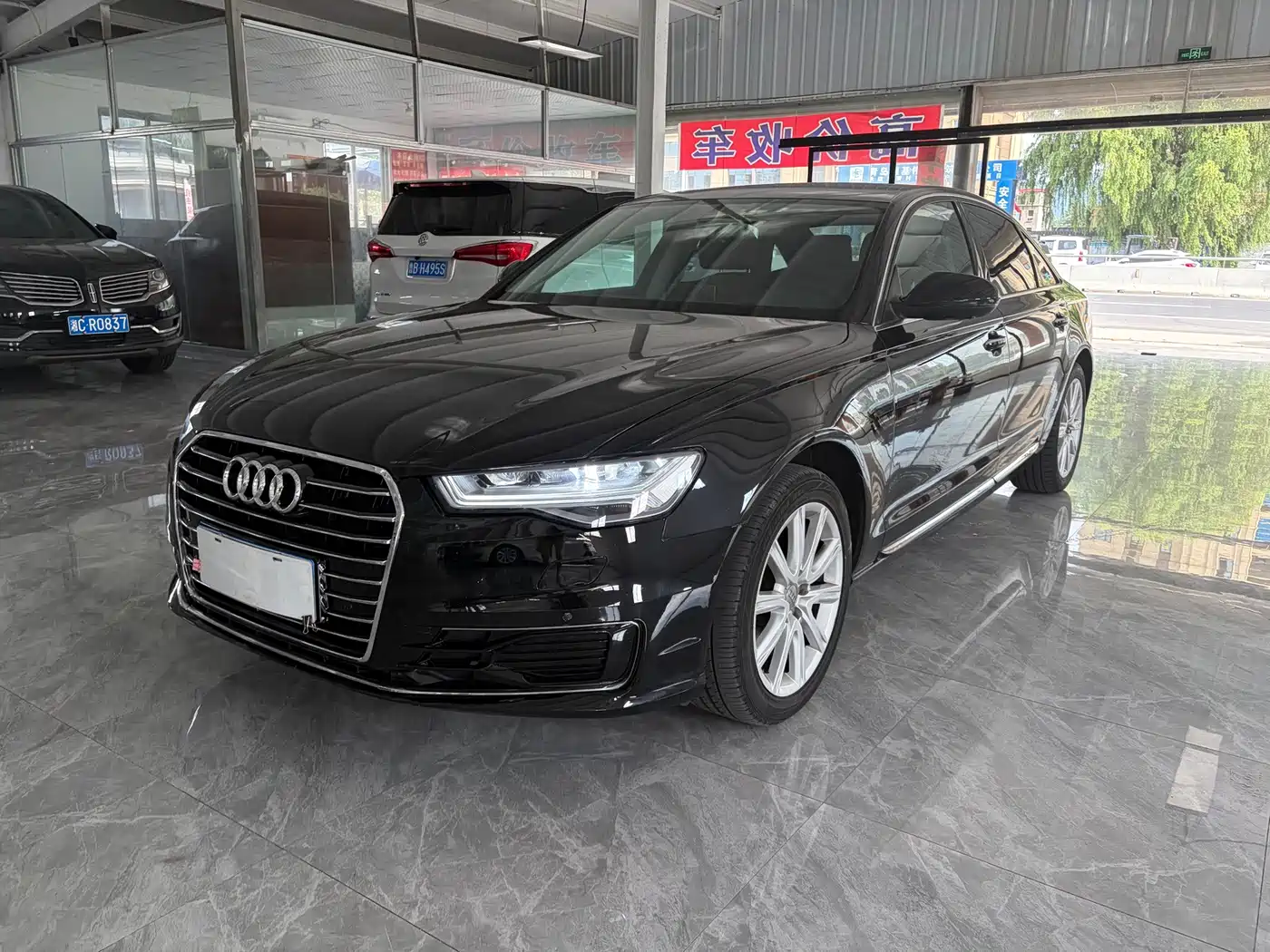 Photo 1 - Audi A6L