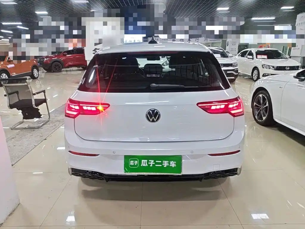 Photo 6 - Volkswagen Golf