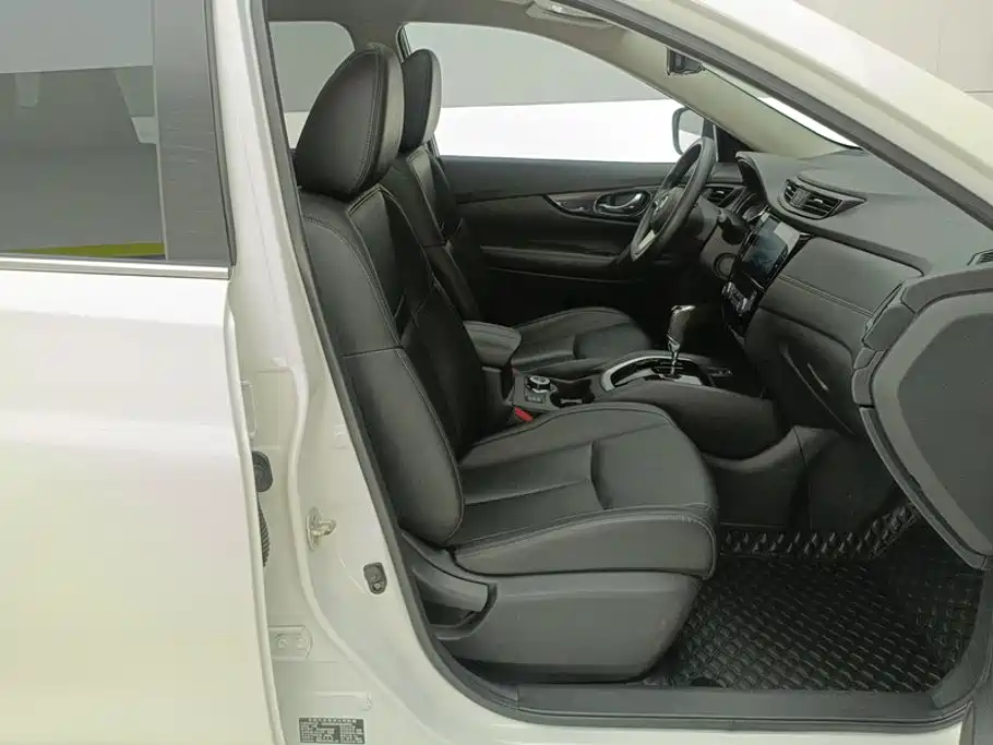 Фото 8 - Nissan X-Trail