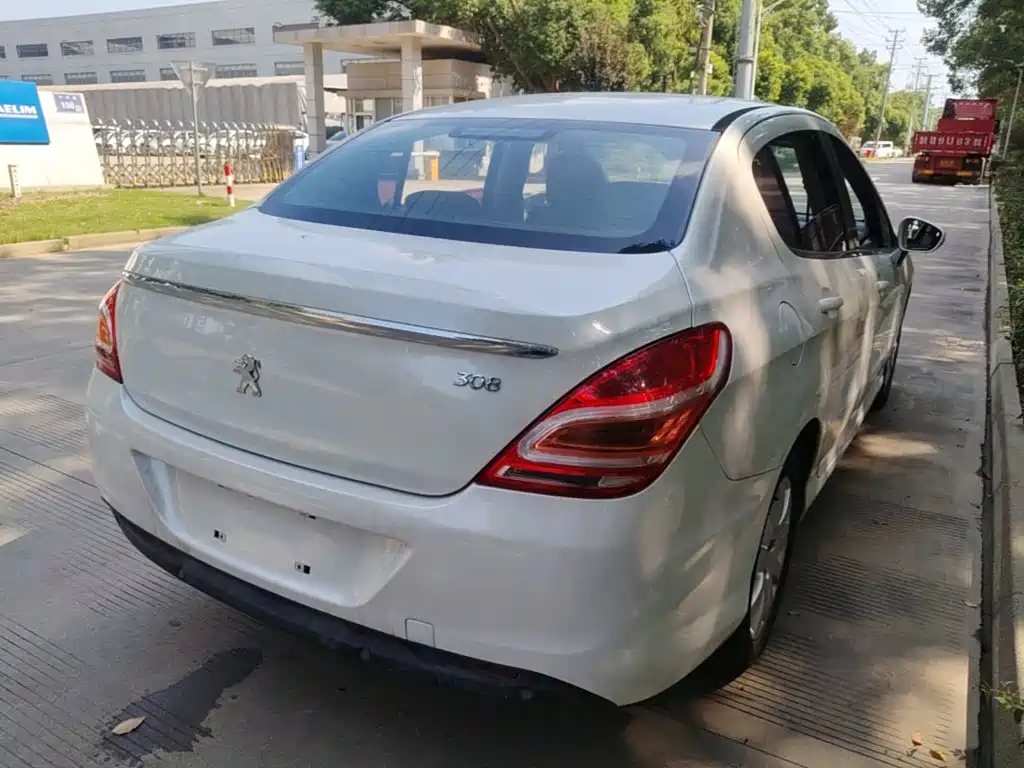 Peugeot 308 2017 2014 Model Joy Edition Classic 1.6L Manual Superior Style