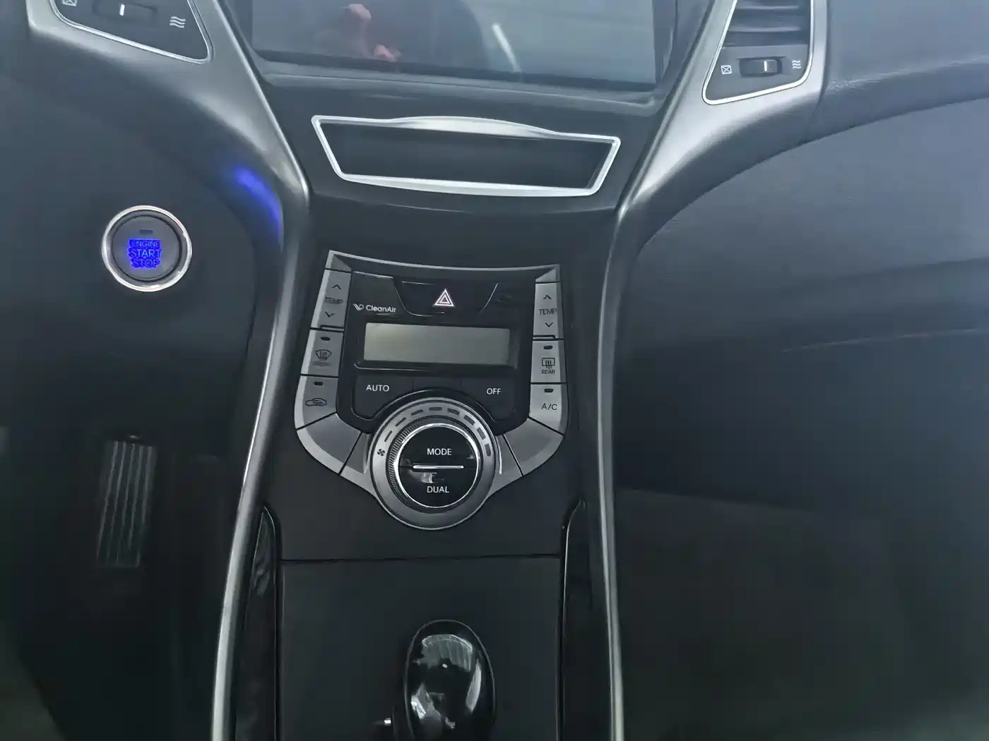 Hyundai Langdong 2013 1.6L Automatic Premium фото 11