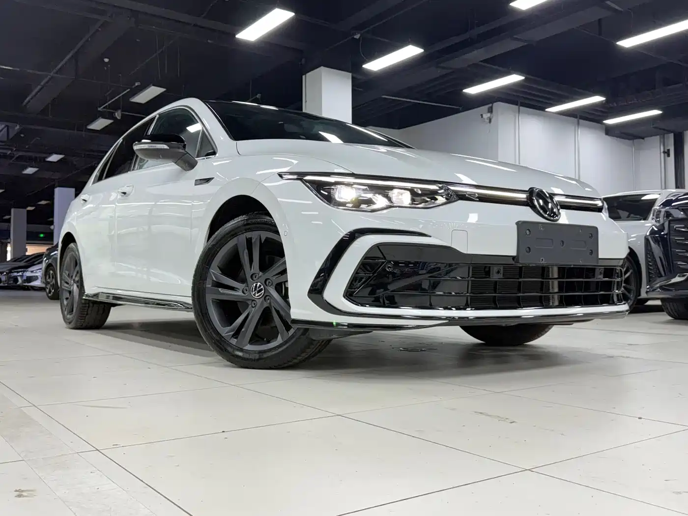 Volkswagen Golf 2021 280TSI DSG R-Line фото 2