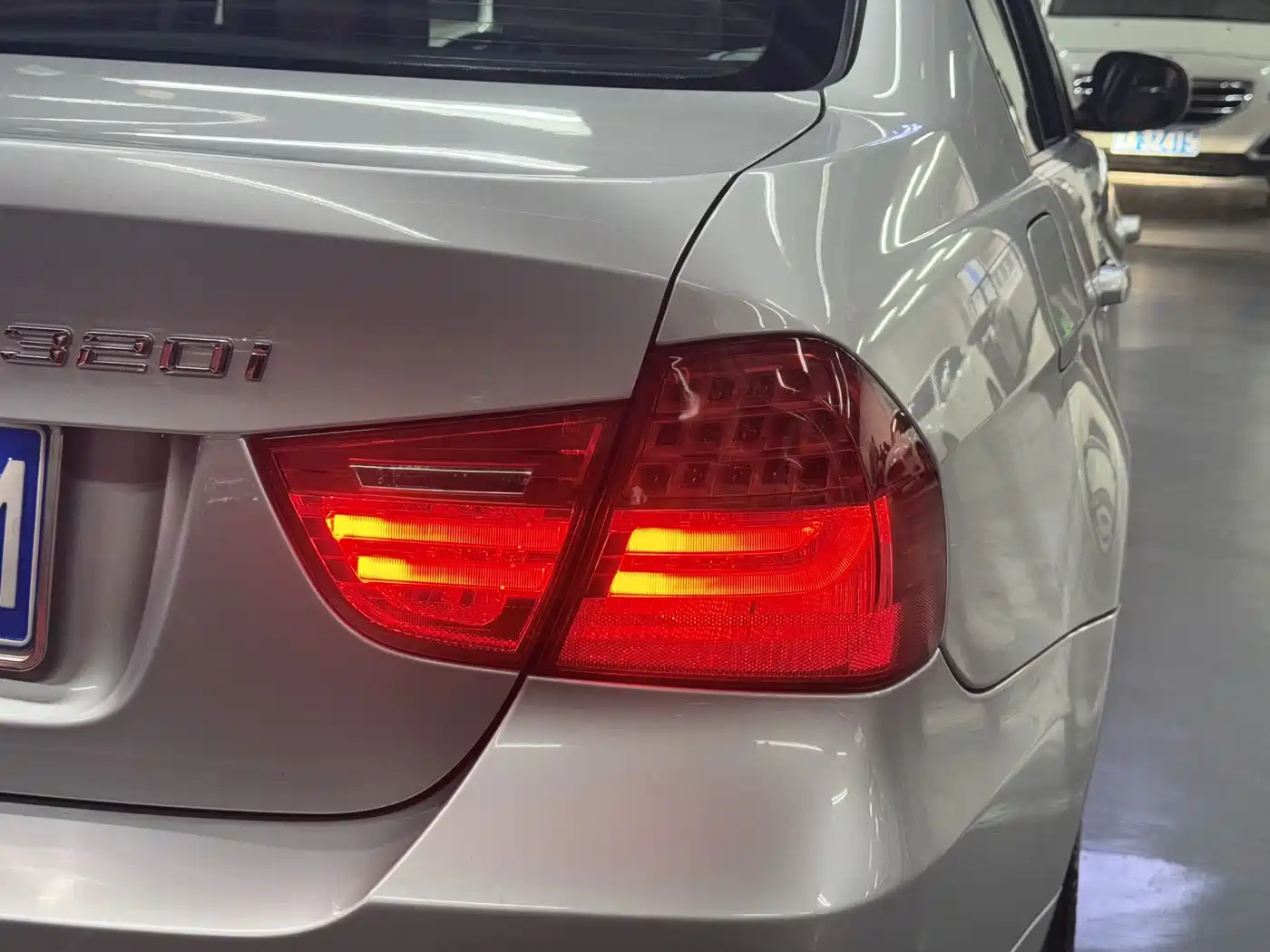 صورة 7 - BMW 3 Series