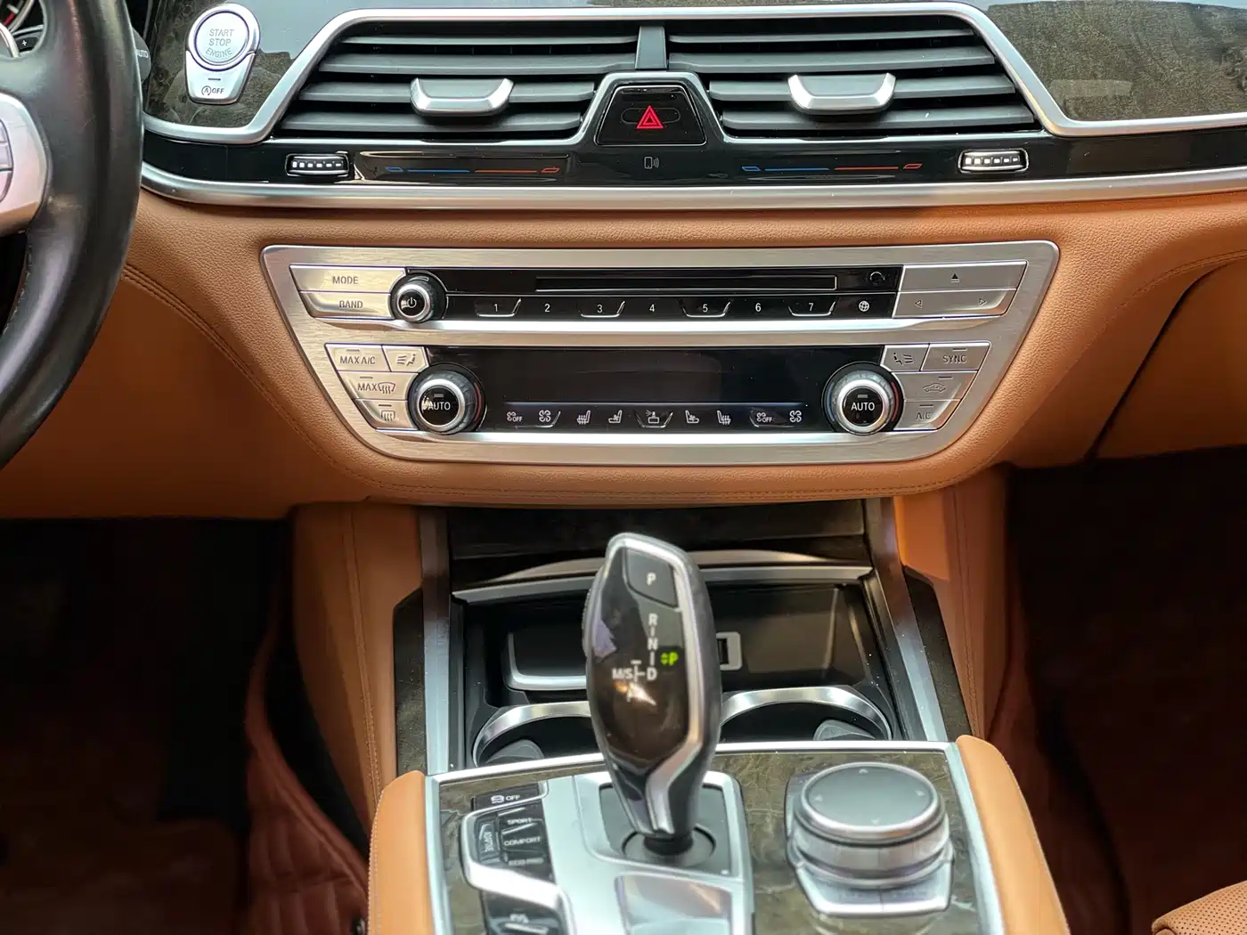BMW 7 Series 2017 740Li Leading Edition фото 6