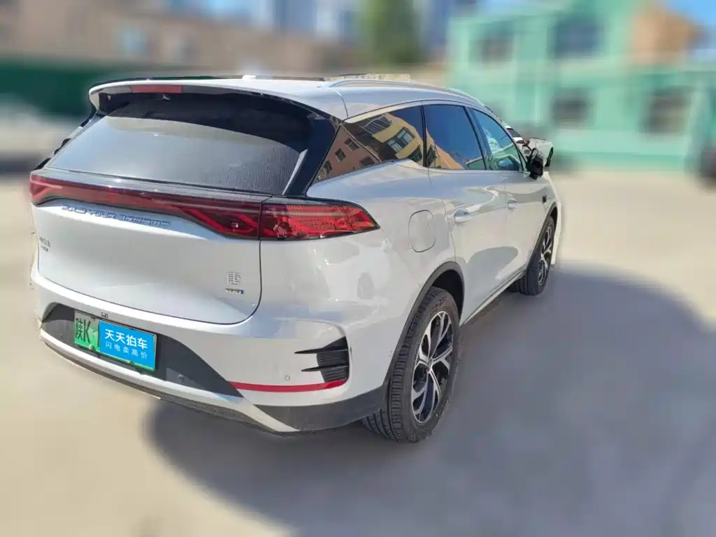 Photo 2 - BYD Tang New Energy