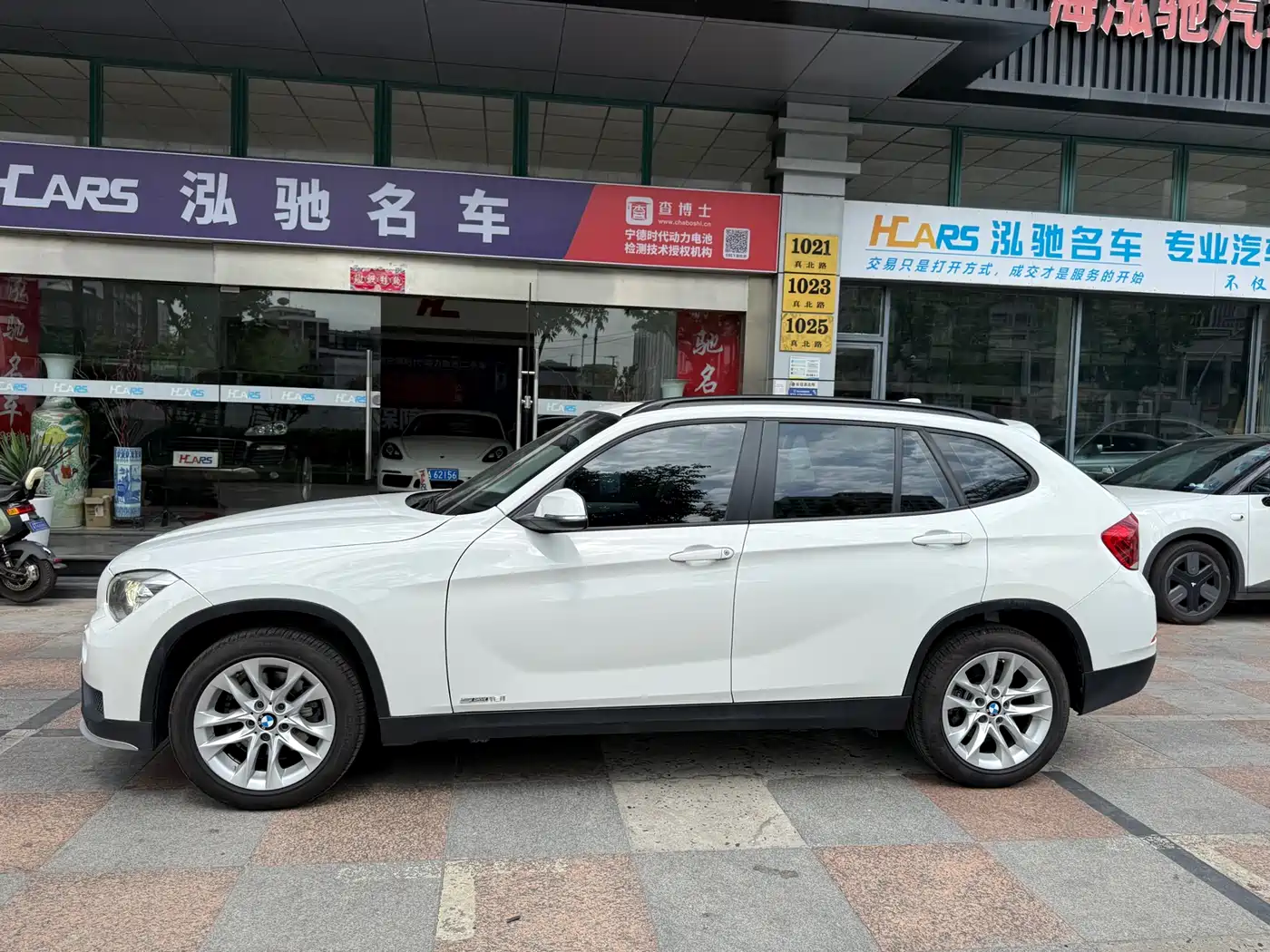 BMW X1 2014 sDrive18i Leading Edition фото 21